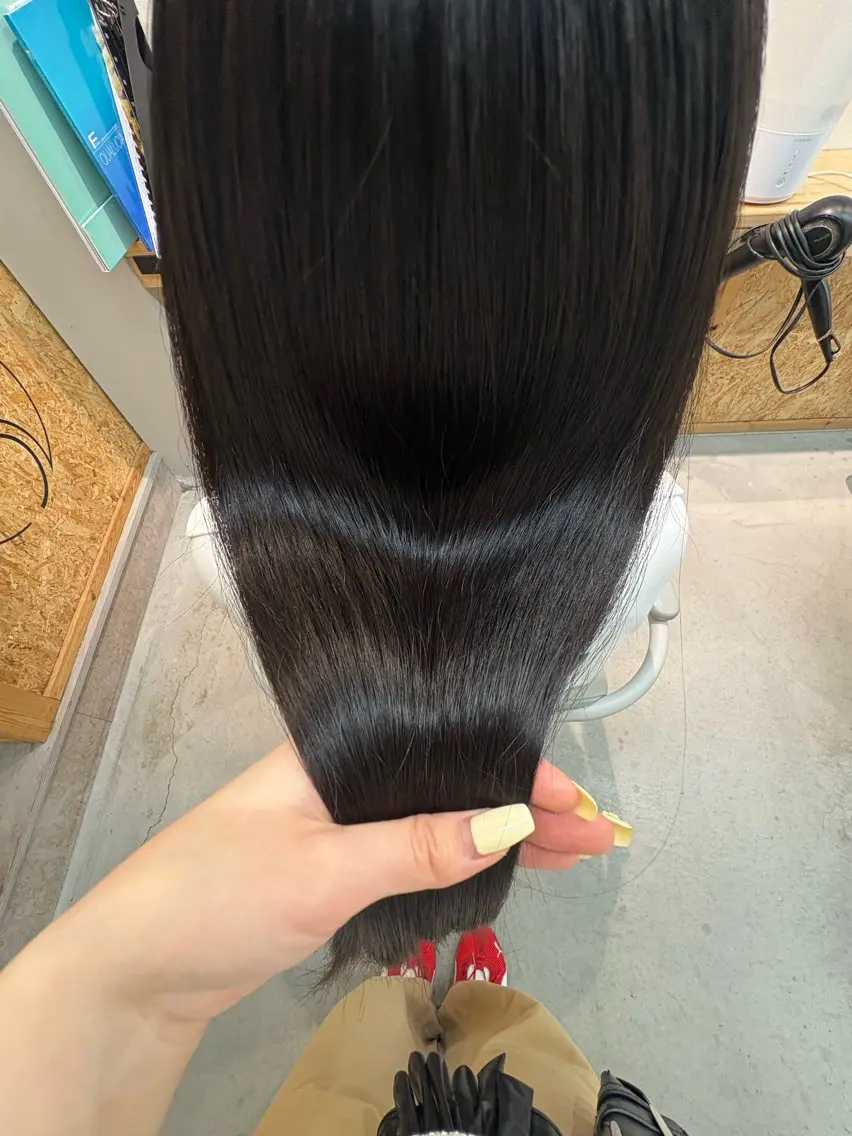 ロング 縮毛矯正 オオニシ ナツミのヘアスタイル