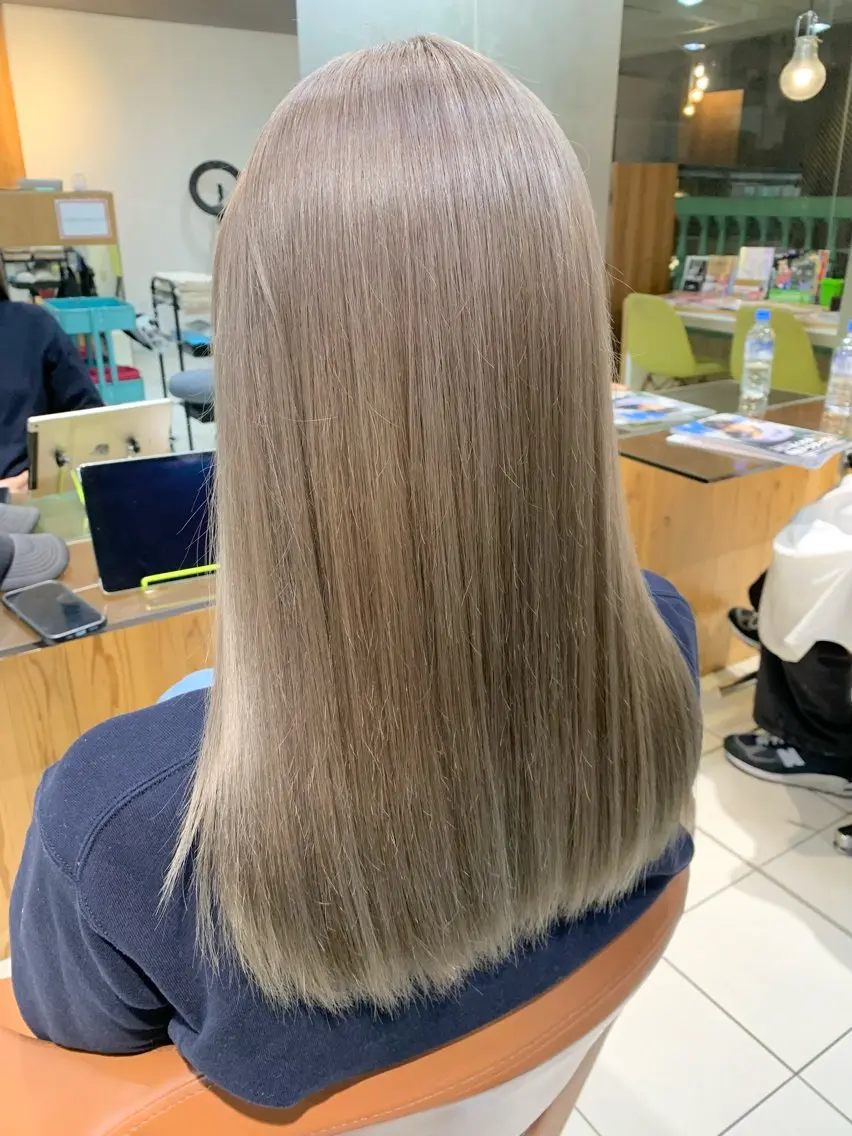 セミロング ヘアカラー トリートメント MORISAKI ✂︎縮毛矯正のヘアスタイル