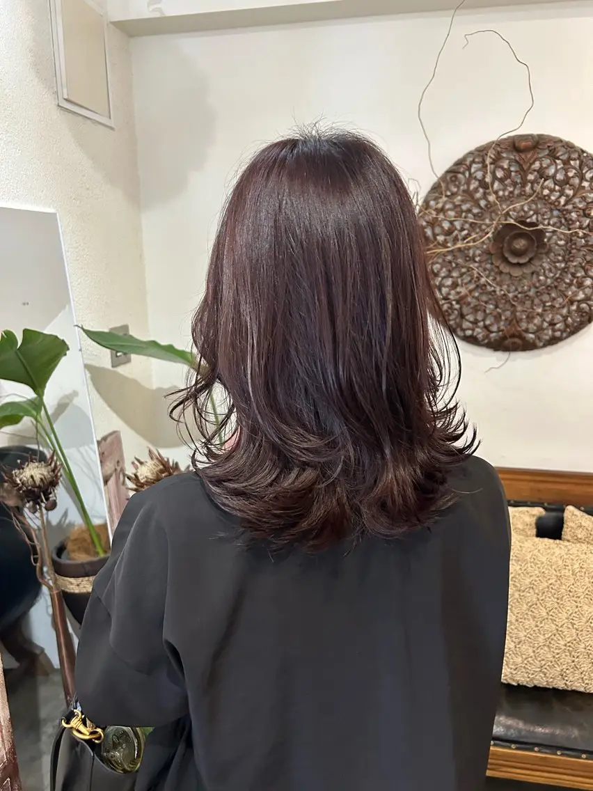 ミディアム カラー ヘアカラー トリートメント ヘッドスパ putri 川邉 優花のヘアスタイル