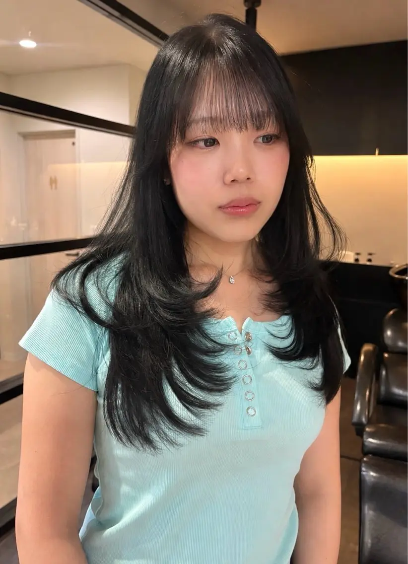 セミロング カット ヘアカラー トリートメント レイヤーカット/髪質 改善/ダブルカラーのヘアスタイル