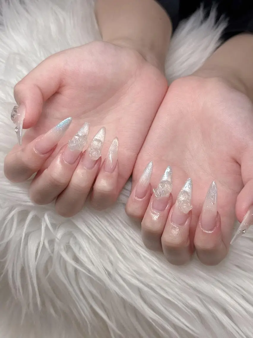 ネイル Lee Nailsのネイルデザイン