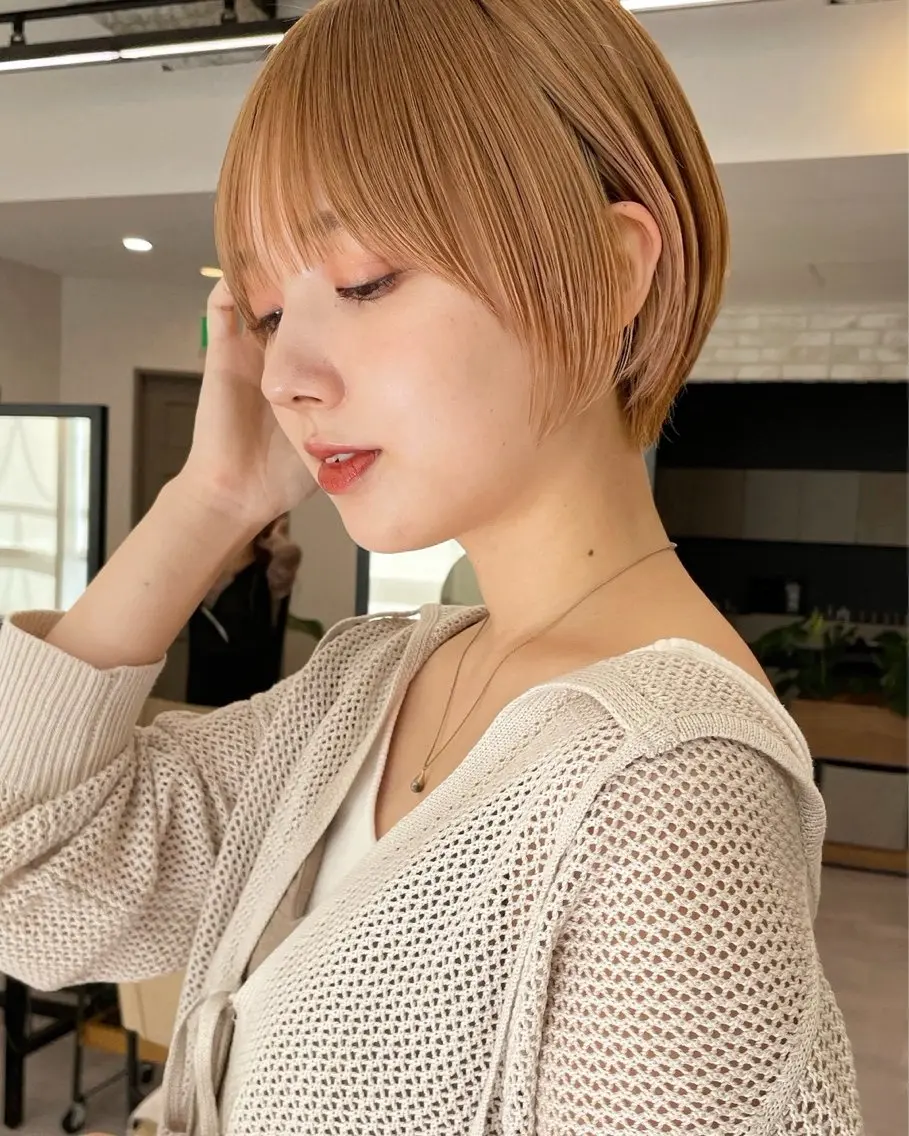ショート カラー ヘアカラー ボブ🩵 ハイトーン🩵風愛のヘアスタイル