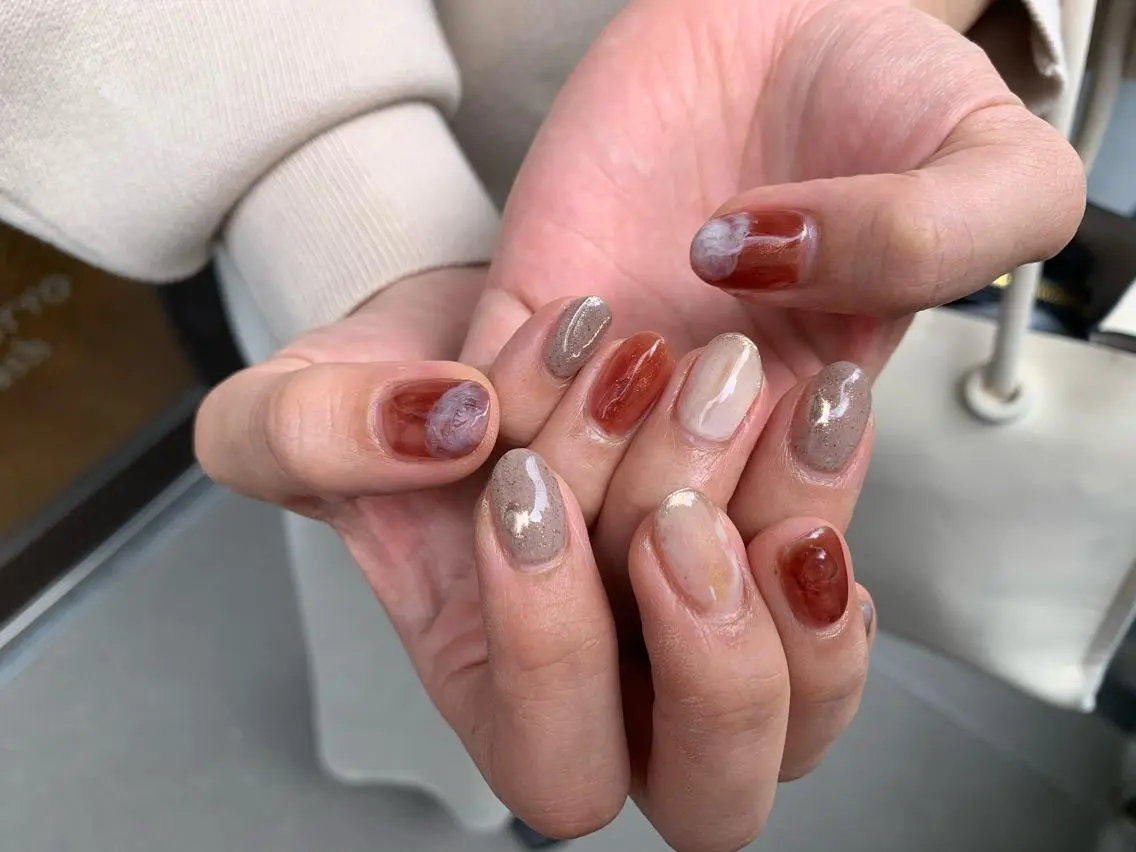 ネイル ニュアンスネイル マキノ ユイのネイルデザイン