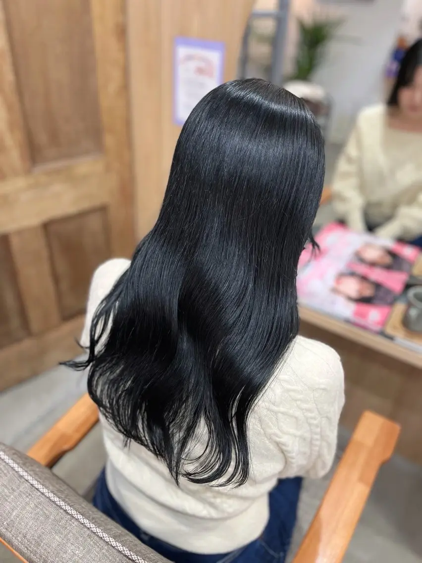 セミロング カラー 黒髪 ブルーカラー ブルーブラック ヘアカラー 髪質改善/艶髪🫧 ｼｽﾞｸ🦥🌿のヘアスタイル