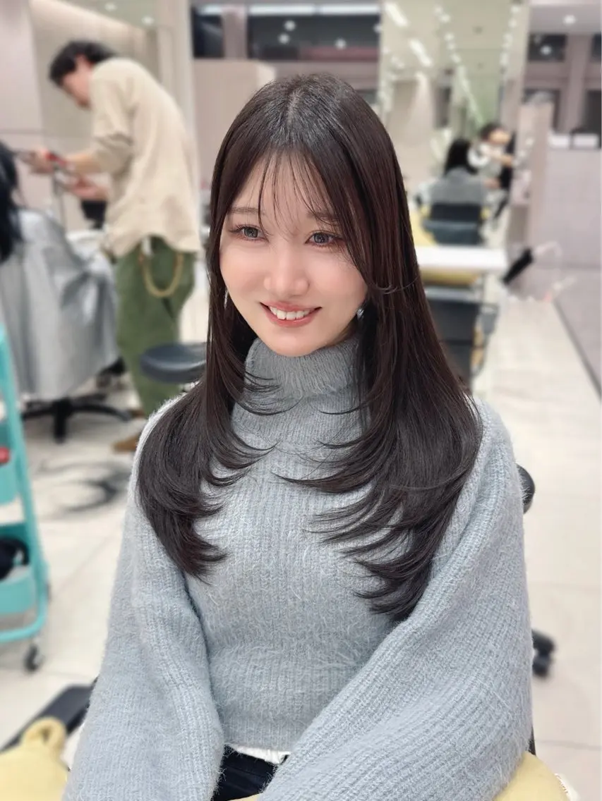 ロング カラー カット ヘアカラー トリートメント ヘッドスパ ヘアセット 韓国ヘア/レイヤー/ 顔まわり/りょーとのヘアスタイル
