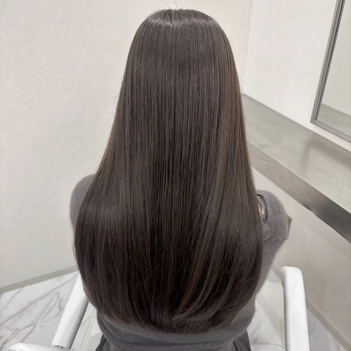 ロング グレージュ🐰透明感 カラー🫧akihoのヘアスタイル
