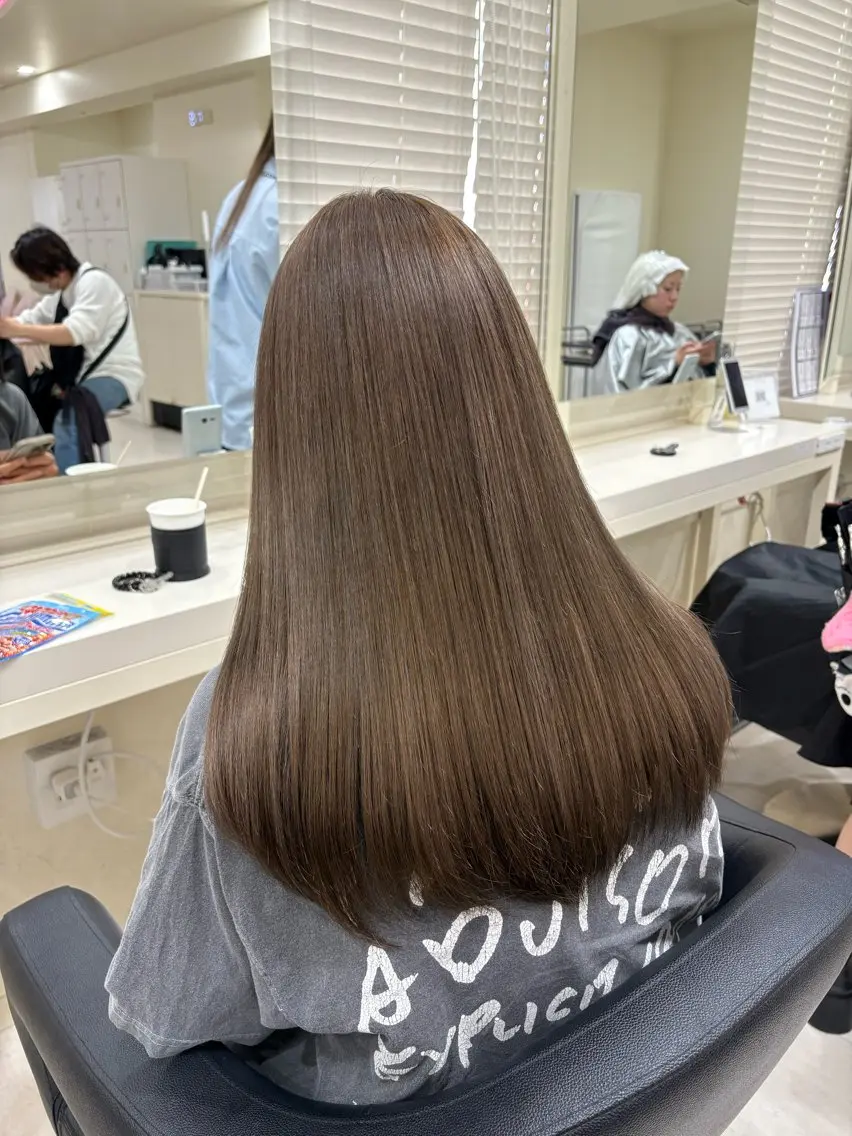 セミロング カラー ヘアアレンジ ヘアカラー 💟RINNA 艶カラー💟のヘアスタイル