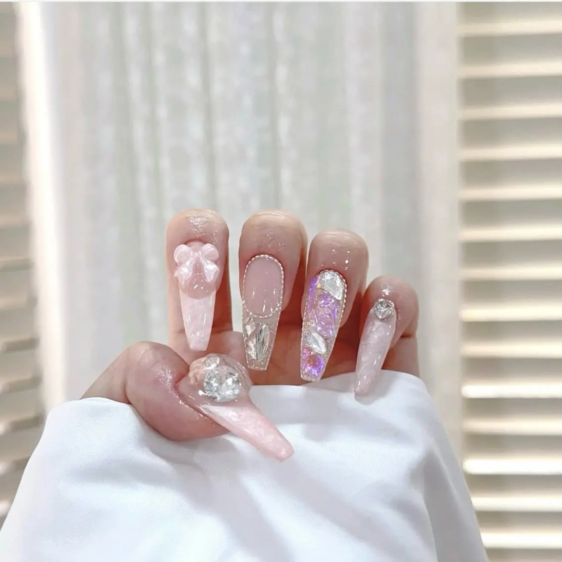 ネイル キラキラネイル 韓国ネイル マグネットネイル ミラーネイル ニュアンスネイル ハンドネイル Akina Nail 亀戸のネイルデザイン