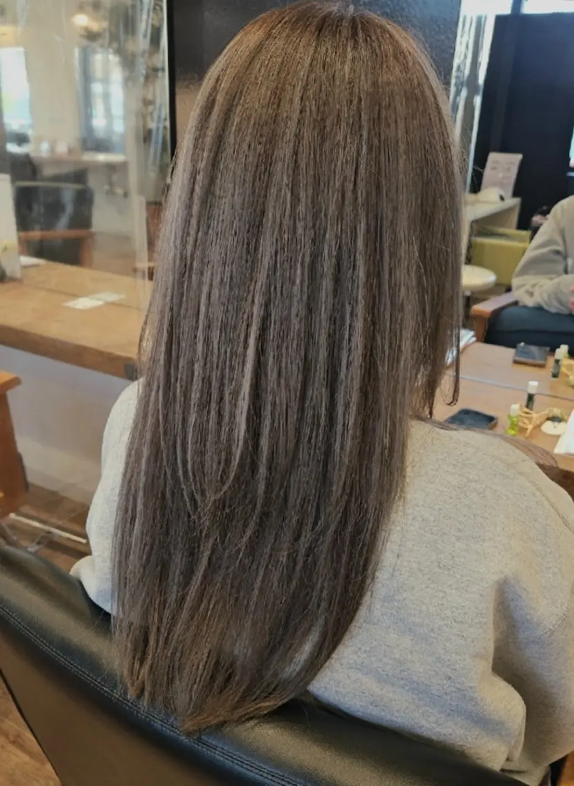 ロング カラー カット ヘアカラー トリートメント 関口 友菜のヘアスタイル