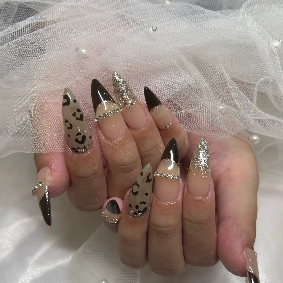 ネイル ハンドネイル 𝚊𝚢𝚊𝚗𝚊 .のネイルデザイン