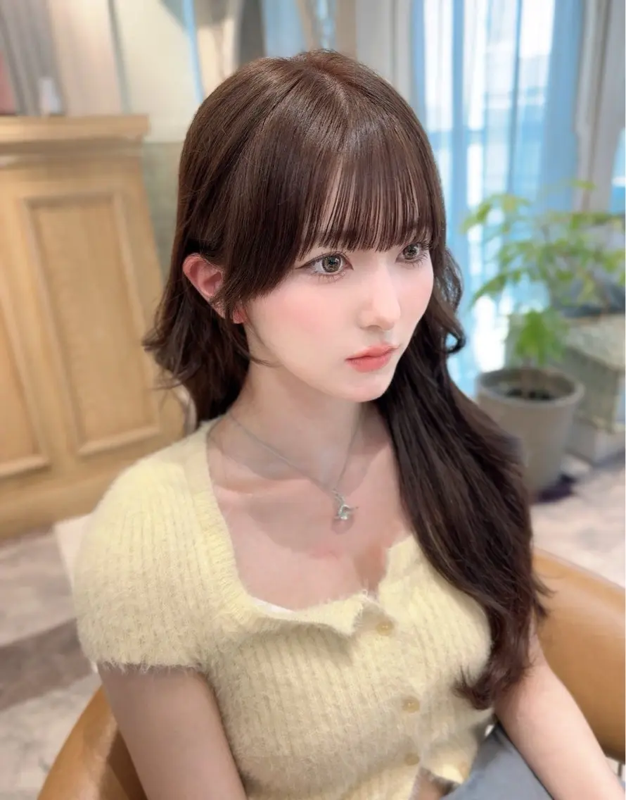 ミディアム カラー ベージュカラー 黒髪 ブリーチ ブルーカラー ブルーブラック カット ヘアカラー トリートメント 木屋元一/透明感 /前髪/レイヤーのヘアスタイル