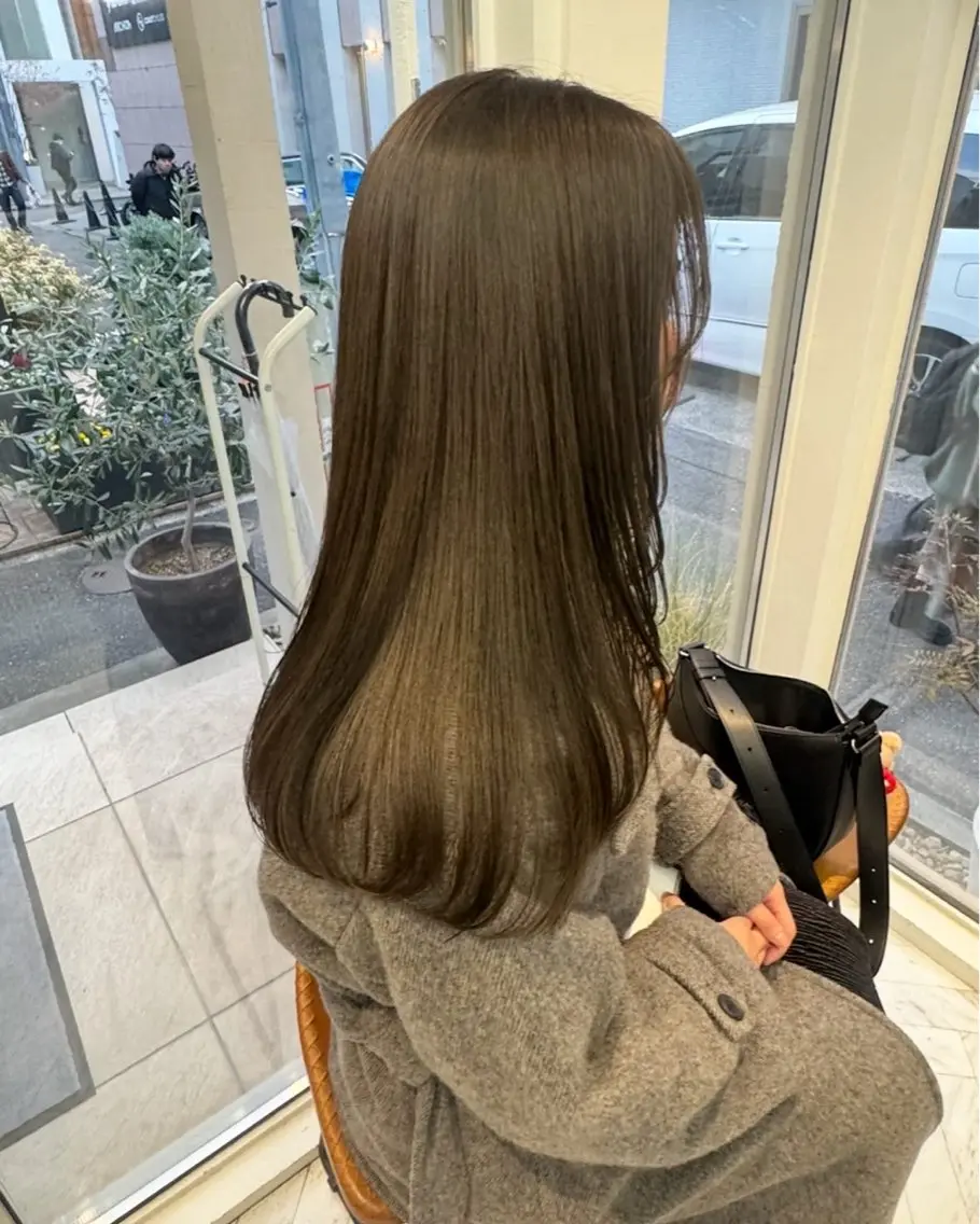 ロング カラー ベージュカラー オリーブベージュ ヘアカラー トリートメント mako/オリーブ /美容師アイリストのマツエク・マツパデザイン