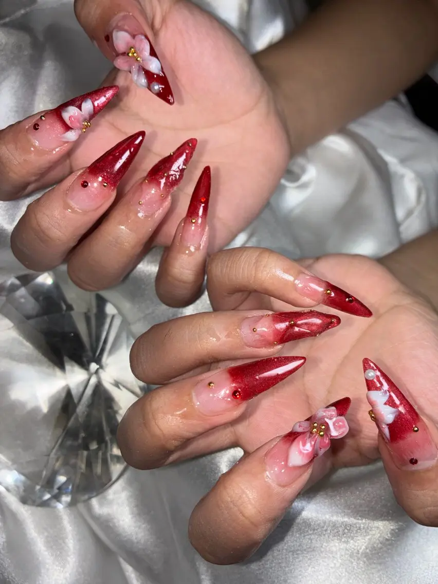 ミディアム ハンドネイル YOKOSUKA NAILS💅🩶のネイルデザイン