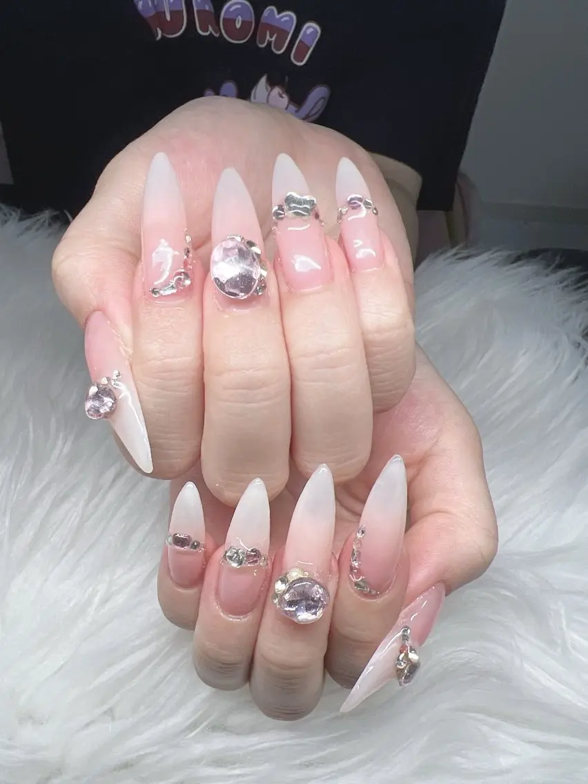 ネイル ハンドネイル Lee Nails チップ長さだし専門店のネイルデザイン