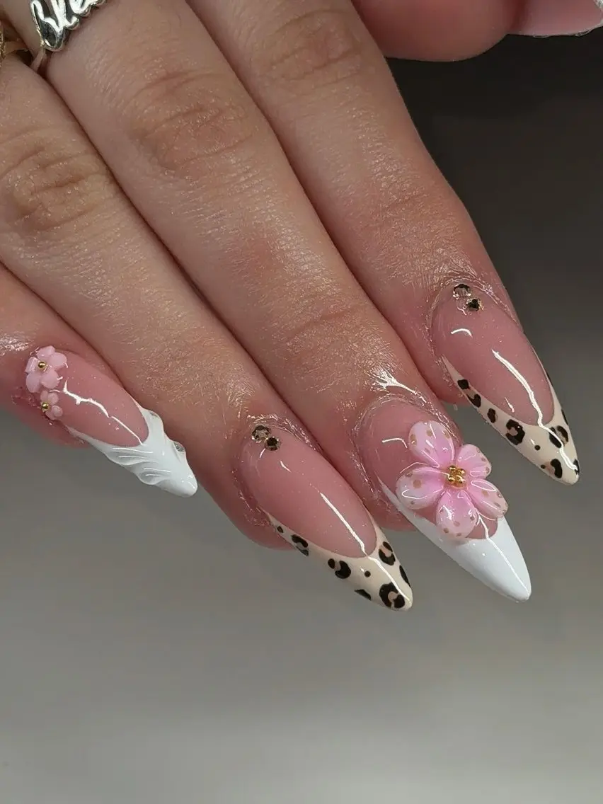ネイル 韓国ネイル マグネットネイル 持ち込み ハンドネイル Dyo Nail_Royalのネイルデザイン