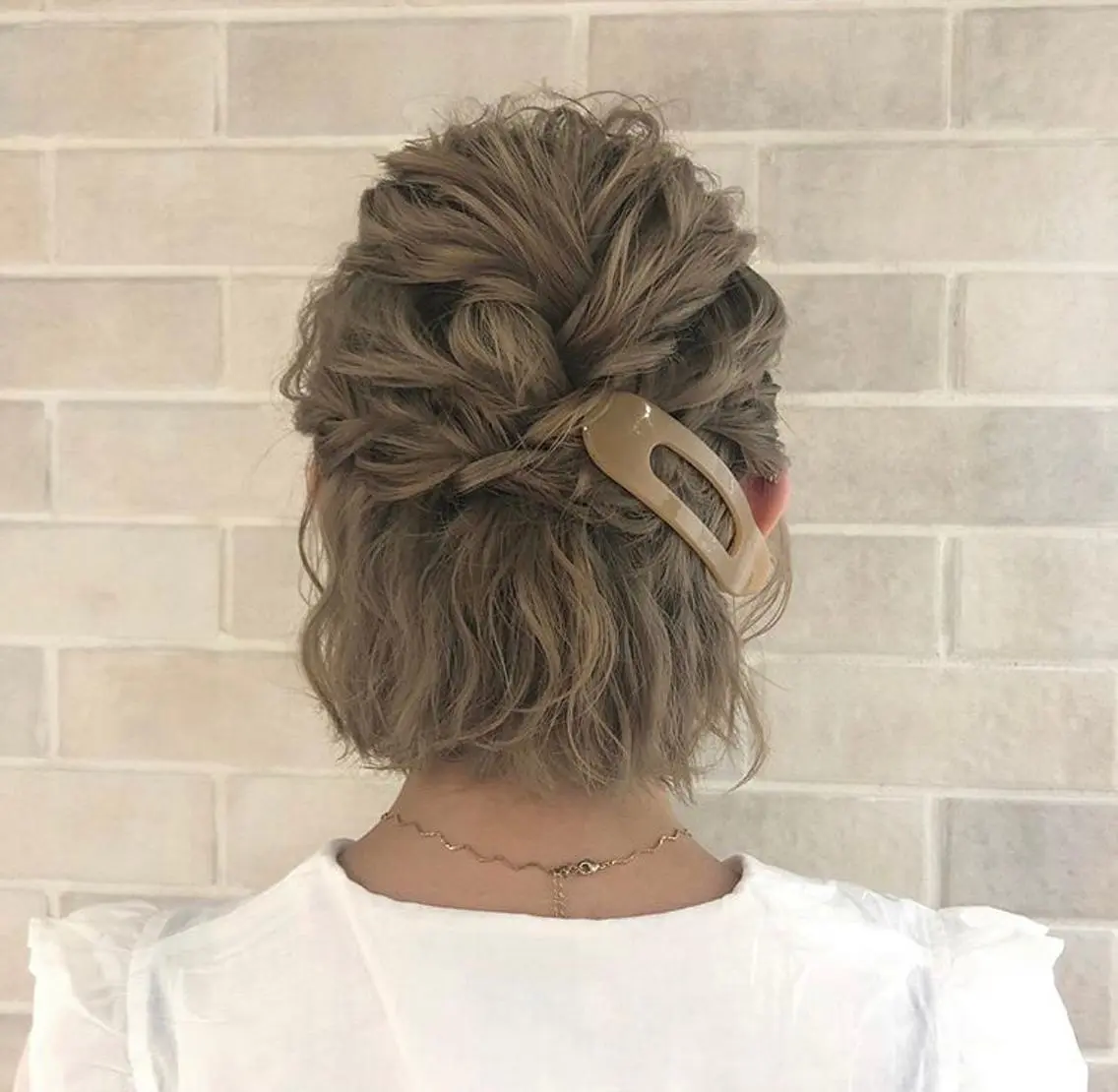 カラー ヘアアレンジ ハイトーンカラー Maho🍃 #池袋 #眉毛 #実績豊富のマツエク・マツパデザイン