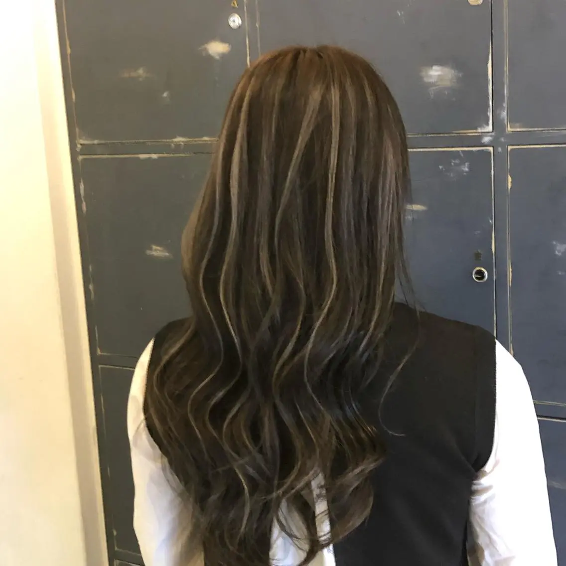 カラー ハイライトカラー レイヤーカット 早崎太生のヘアスタイル