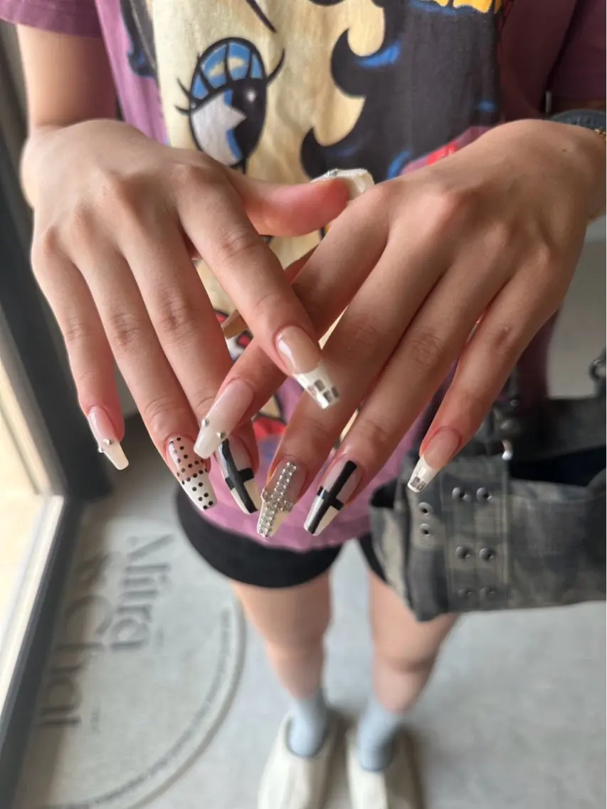 ネイル ハンドネイル nailsalon YOLOのネイルデザイン