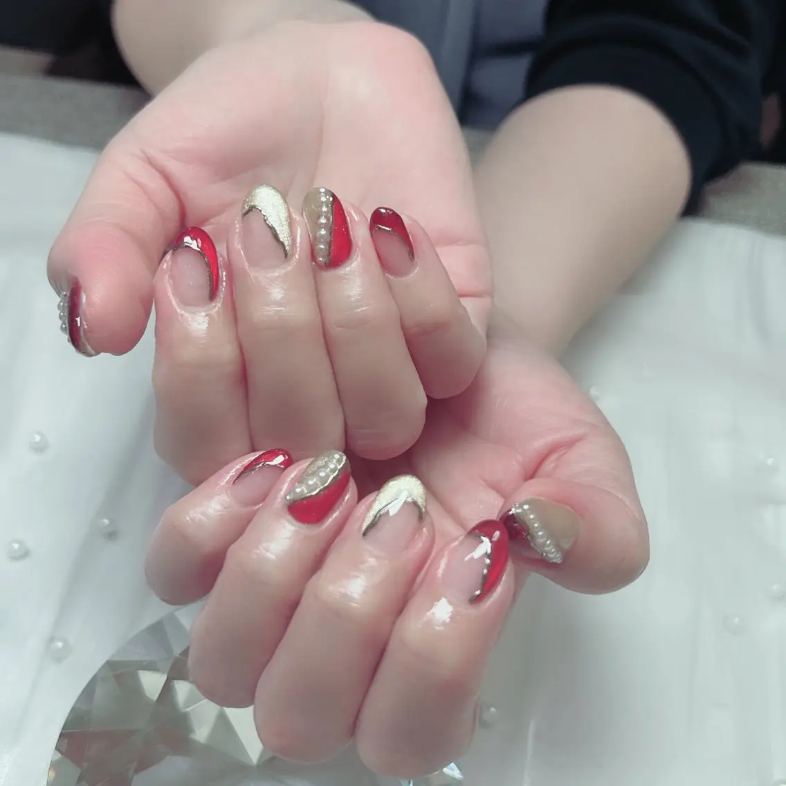 ネイル オーロラネイル フラワーネイル フレンチネイル キラキラネイル ラメ(グリッター) ハンドネイル Cute Tips nailのネイルデザイン