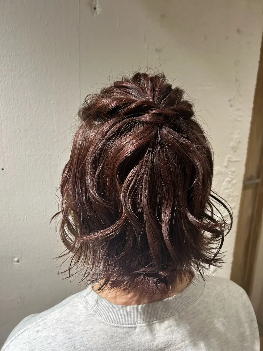 ヘアアレンジ ハーフアップ ボブ ヘアセット ♛︎ きっか ♛︎ ヘアアレンジ🩵のヘアスタイル