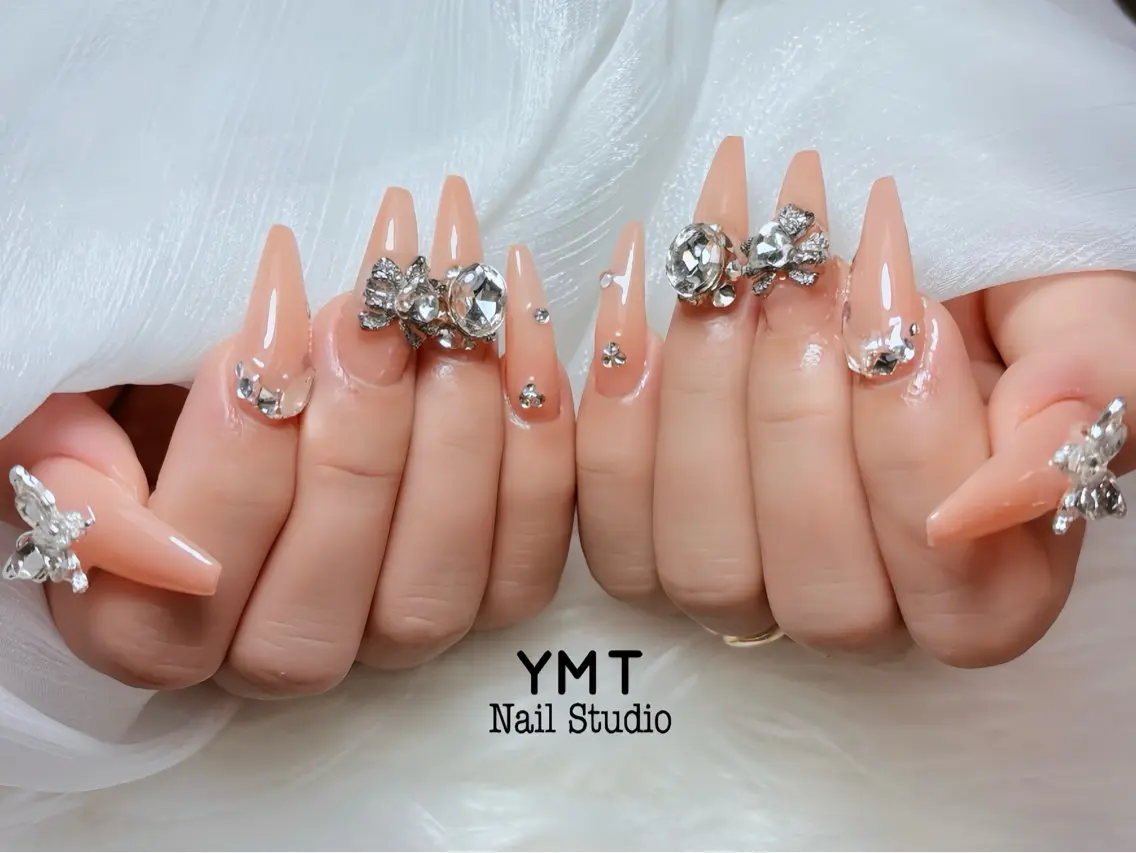 ネイル 長さ出し フットネイル ジェルネイル 韓国ネイル マグネットネイル ハンドネイル YMT NailStudioのネイルデザイン
