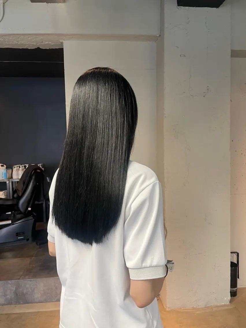 ロング ヘアカラー 透明感・美髪 monsoワニベユナのヘアスタイル