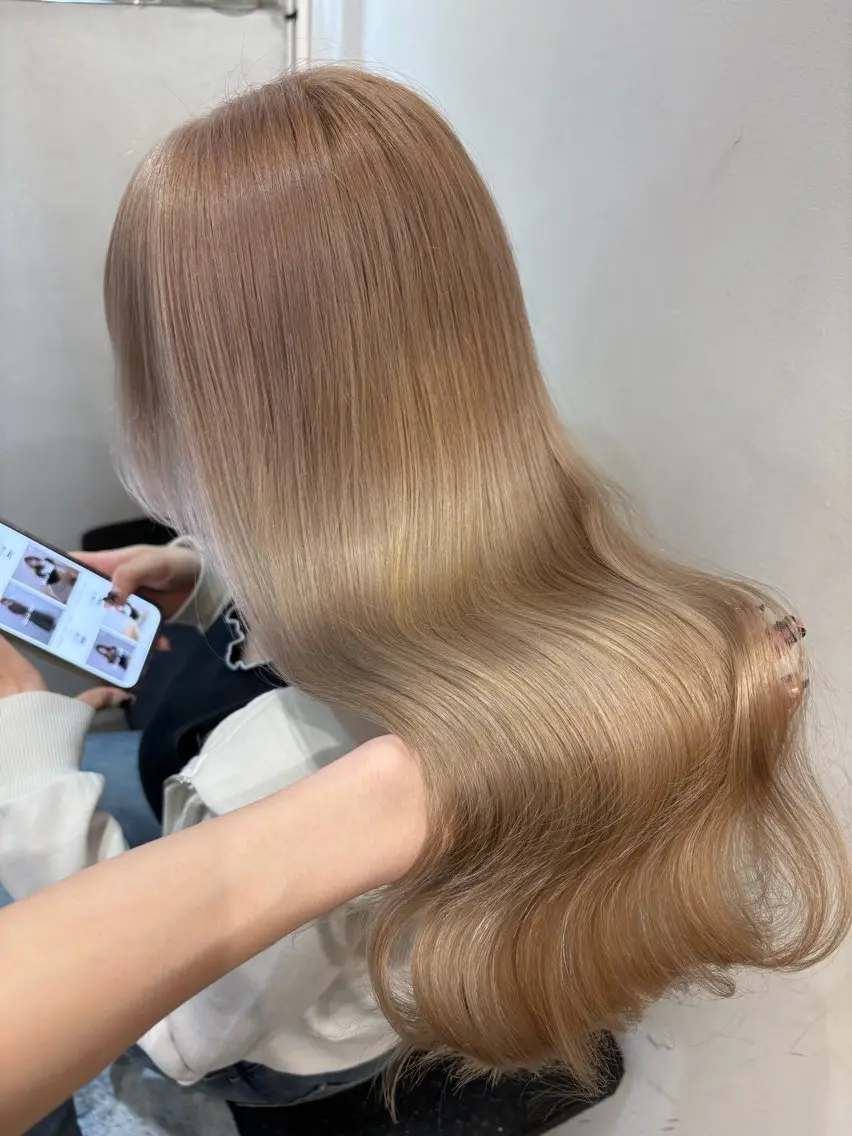 ロング カラー ヘアアレンジ ベージュカラー ミルクティーベージュ カット ヘアカラー トリートメント 🧸艶々韓国ヘア 🧁mizunaのヘアスタイル