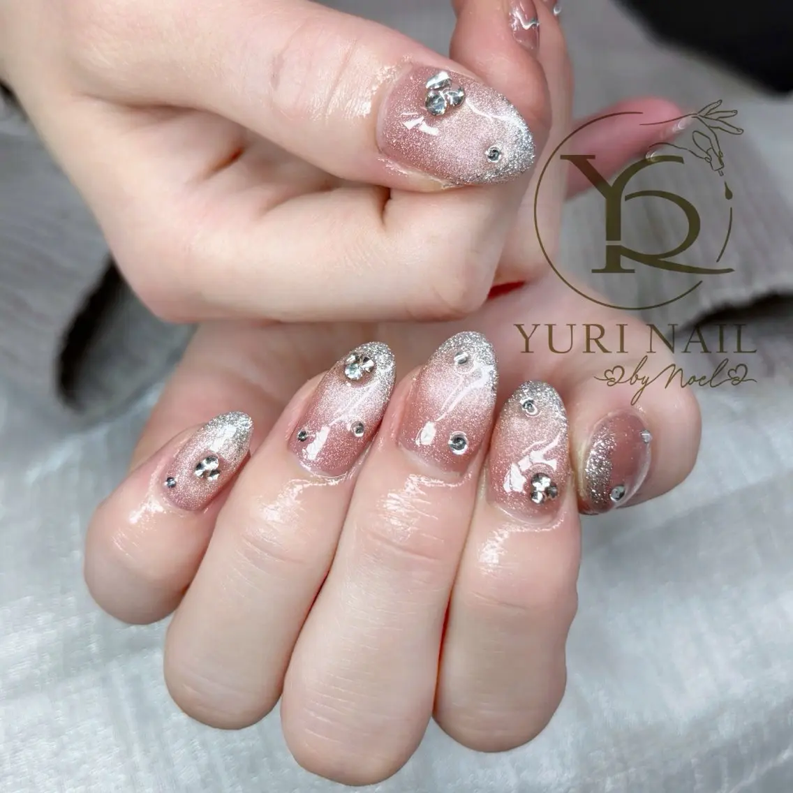 ネイル オーロラネイル ブルー チークネイル フットネイル フレンチネイル ハンドネイル フットネイル ハンドケア YURI Nail NARITAのネイルデザイン