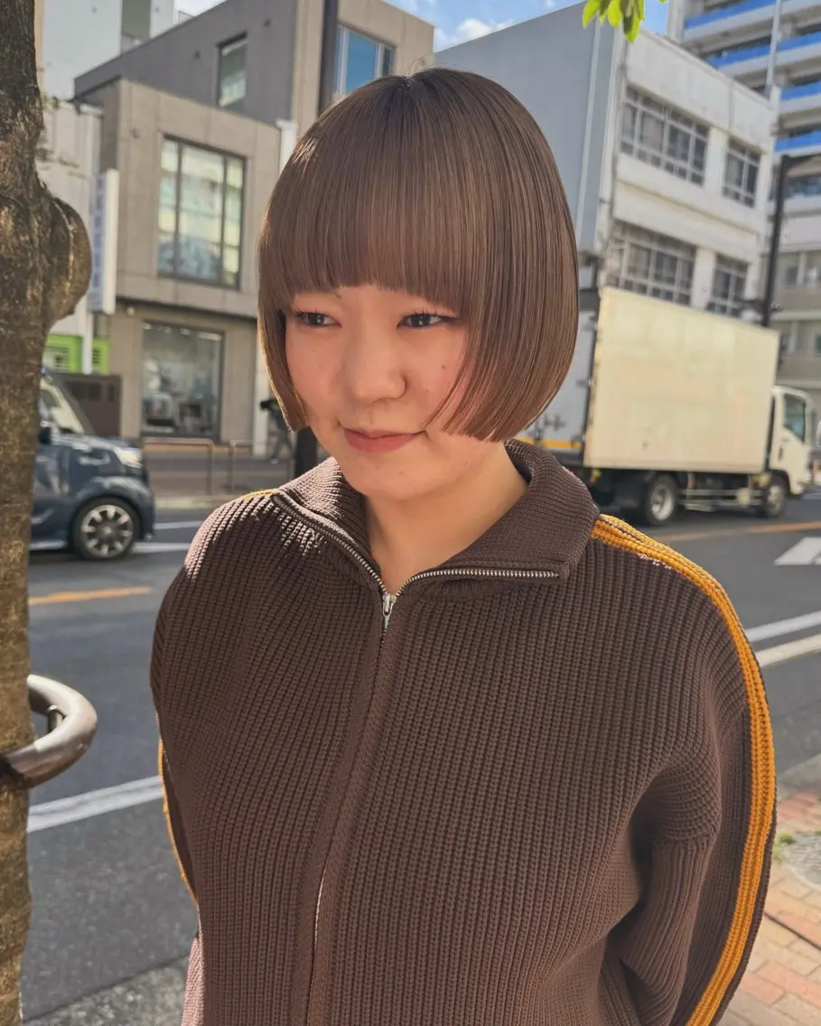 ショート カラー ベージュカラー ブリーチ オリーブベージュ ボブ じゅんな VENICE/船橋駅のヘアスタイル
