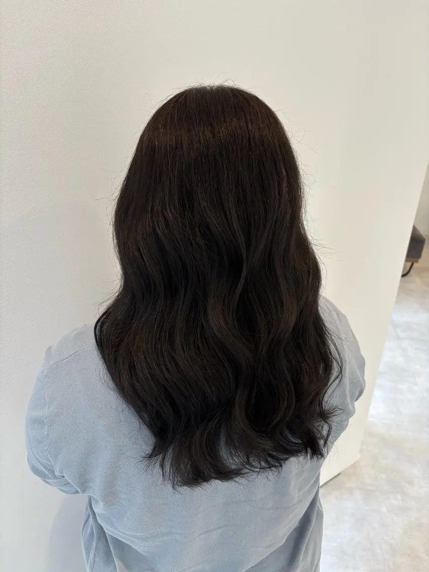 セミロング カラー moi Blanc/ Aoyagiのヘアスタイル