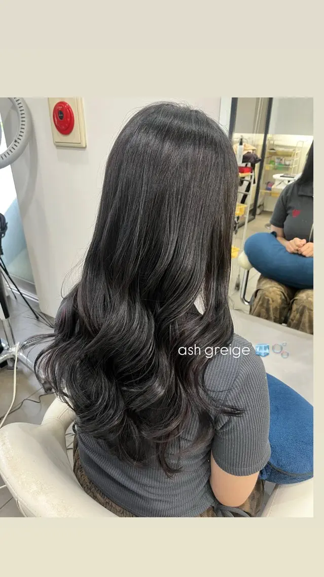 ロング カラー カット ヘアカラー トリートメント 透明感カラー ショート・ツムギのヘアスタイル