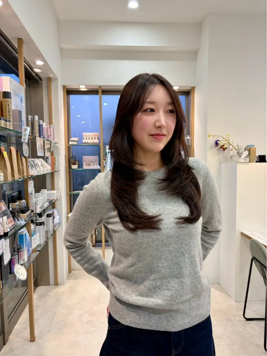 ロング カラー ヘアカラー ｶﾗｰﾘｽﾄ🎀 ｼﾊﾞﾀ🪽のヘアスタイル