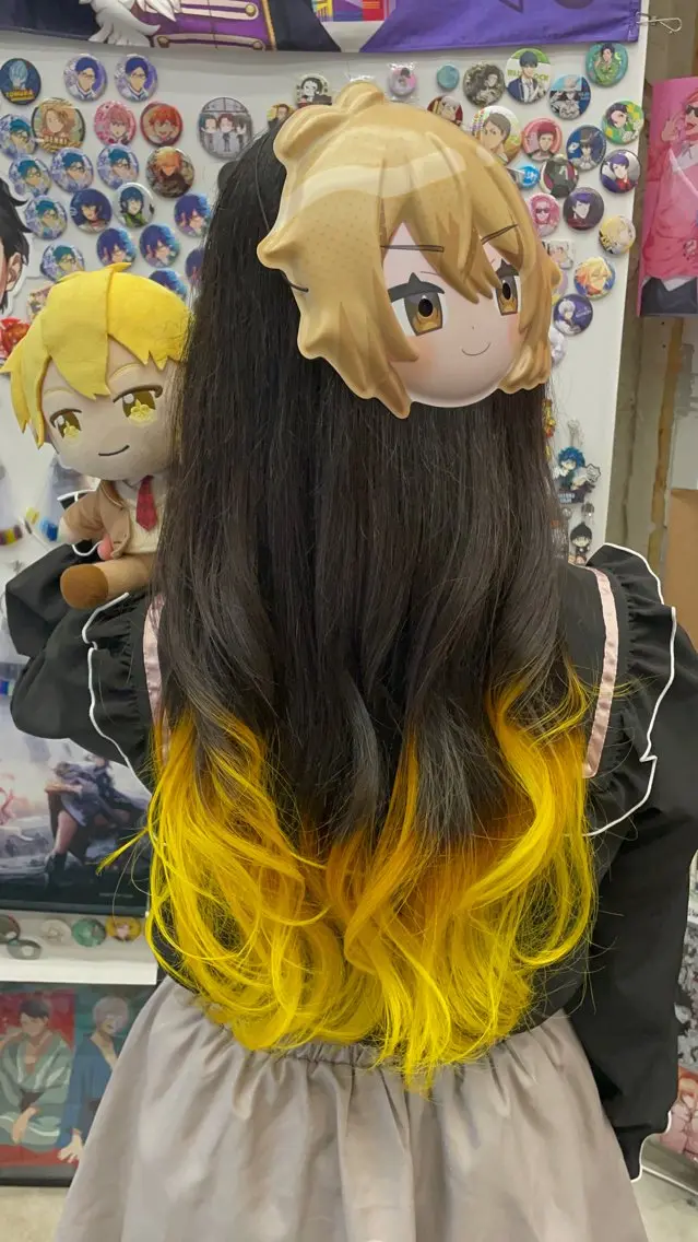 セミロング カラー ヘアカラー インナーカラー 推し ブリーチ 髪質改善のヘアスタイル