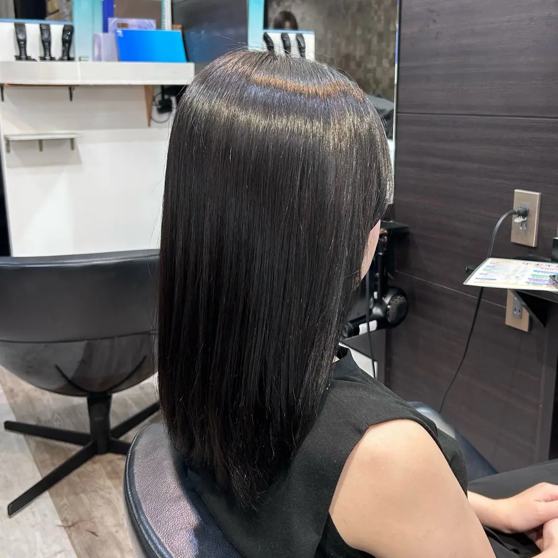 セミロング カラー ヘアカラー トリートメント 透明感カラー 髪質 改善 Wカラー原心愛のヘアスタイル