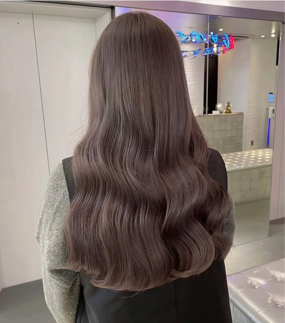 セミロング エクステ 透明感ブリーチ ハイトーンウエダのヘアスタイル