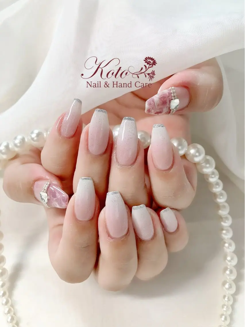 ネイル 長さ出し ジェルネイル 持ち込み ニュアンスネイル 赤色 ハンドネイル Nail Salon KOTOのネイルデザイン