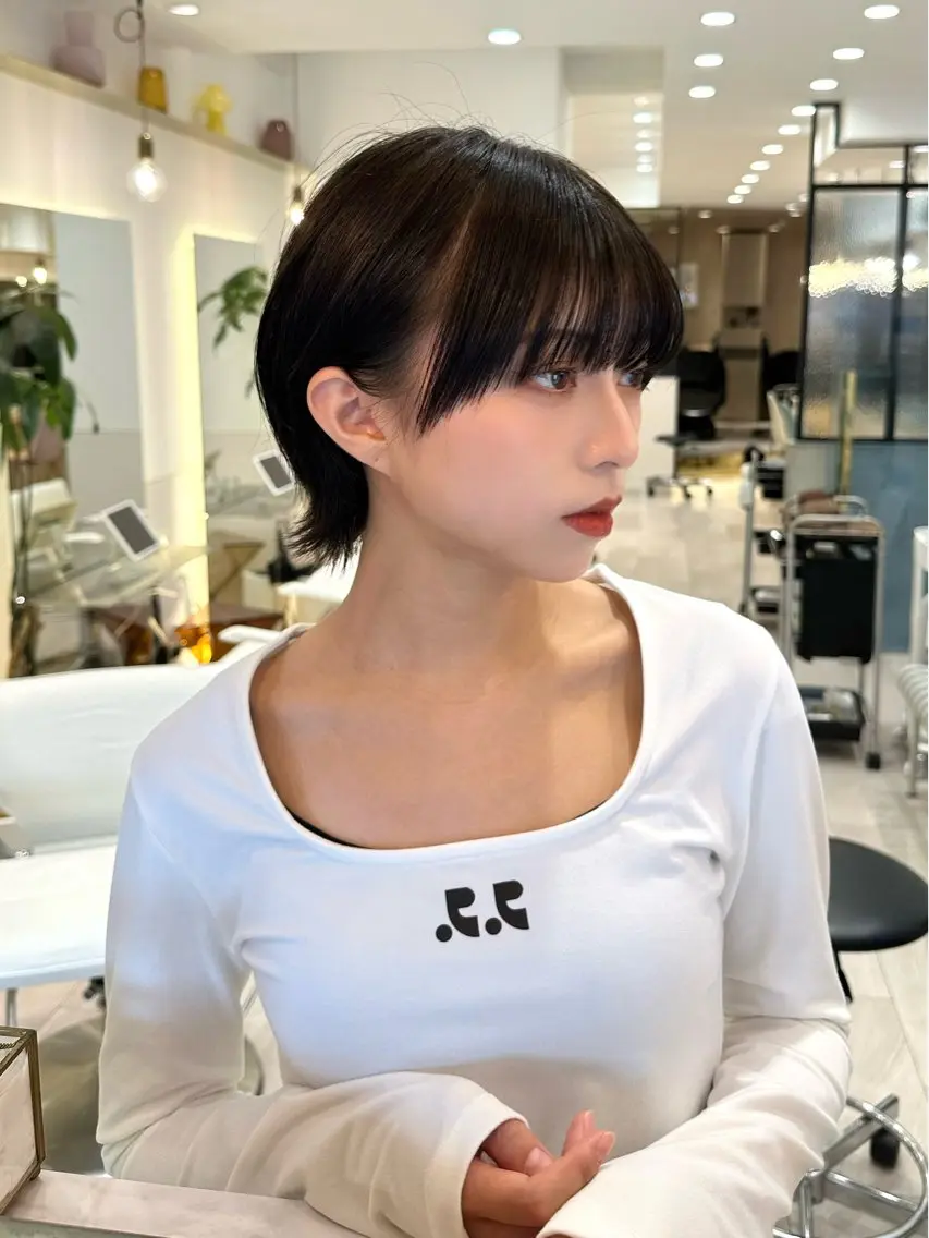 ショート カラー ショートボブ バレイヤージュ ベージュカラー ブリーチ ケアブリーチ カット トリートメント 新宿/髪質改善/ボブ 韓国レイヤー大重聖斗のヘアスタイル