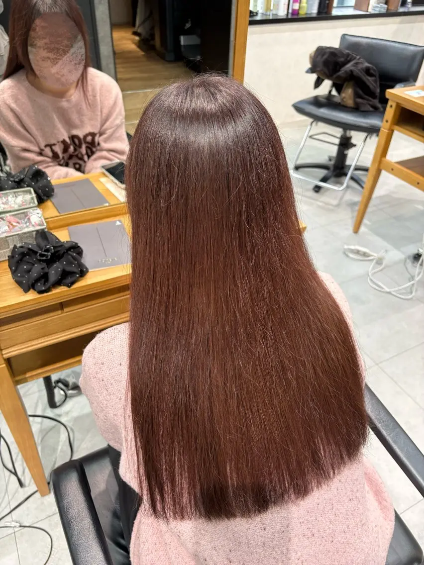 セミロング 髪質改善 縮毛矯正 トリートメント 酸熱トリートメント ヘアカラー カラーモデル募集 🤍momoha🤍のヘアスタイル