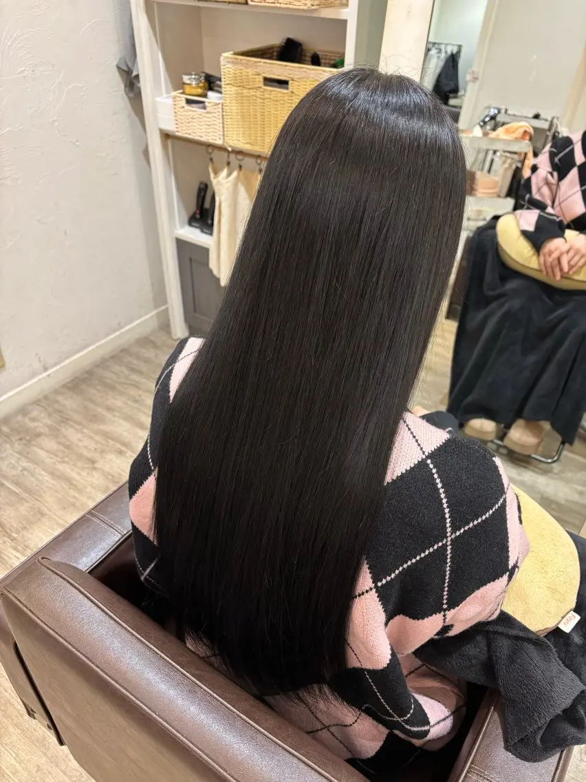 ロング hina🎀🪽 /艶カラー/大曽根駅のヘアスタイル