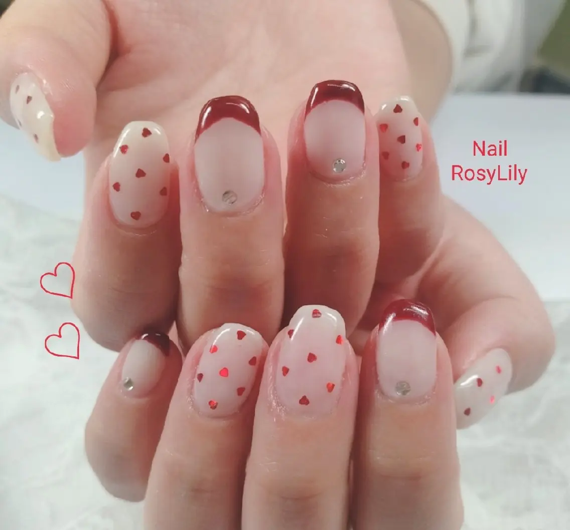 ネイル ボルドー フレンチネイル ハート ホログラムネイル 持ち込み プライベートサロン Rosy Lilyのネイルデザイン
