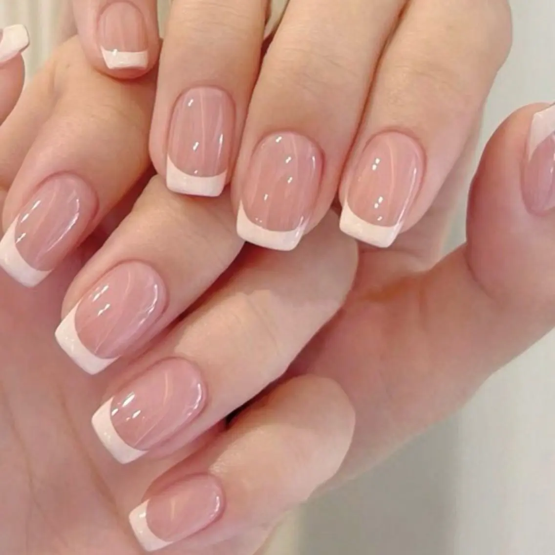 ネイル フットネイル フレンチネイル ハンドネイル LAVISH manaのネイルデザイン