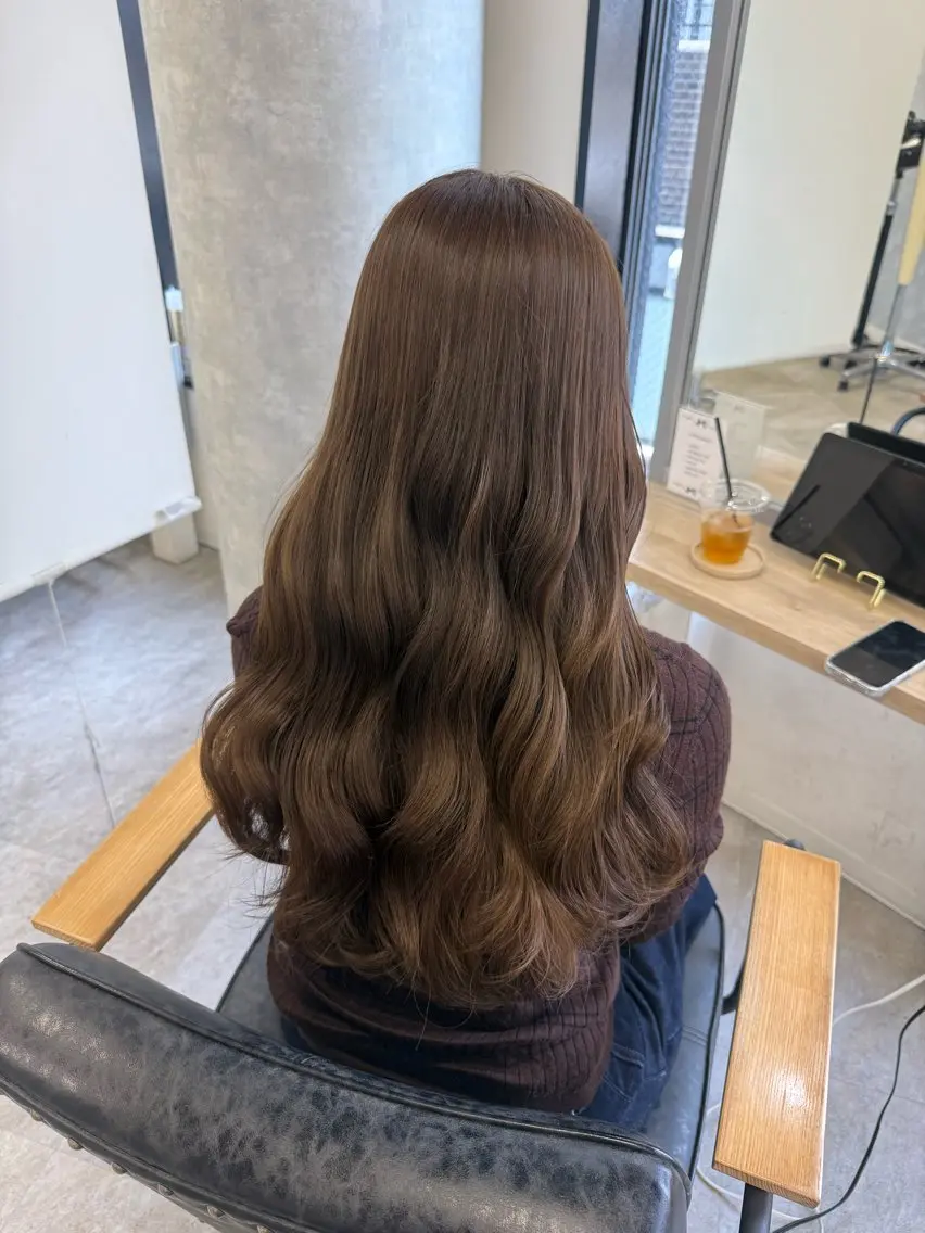 ロング カラー ヘアアレンジ ブラウンカラー マロンブラウン カット ヘアカラー Himawari♡ 柔らかいカラーのヘアスタイル