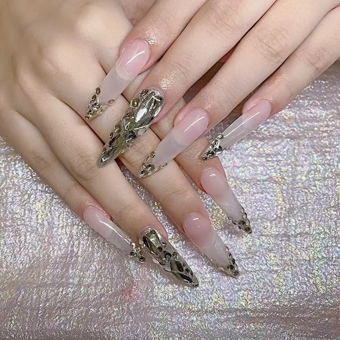 ネイル ハンドネイル Queens ひなのネイルデザイン