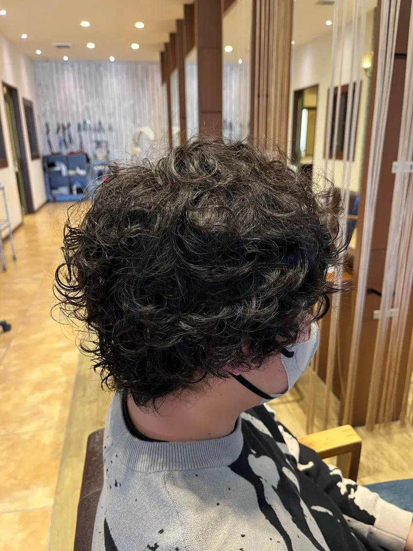 カット+特殊パーマの写真