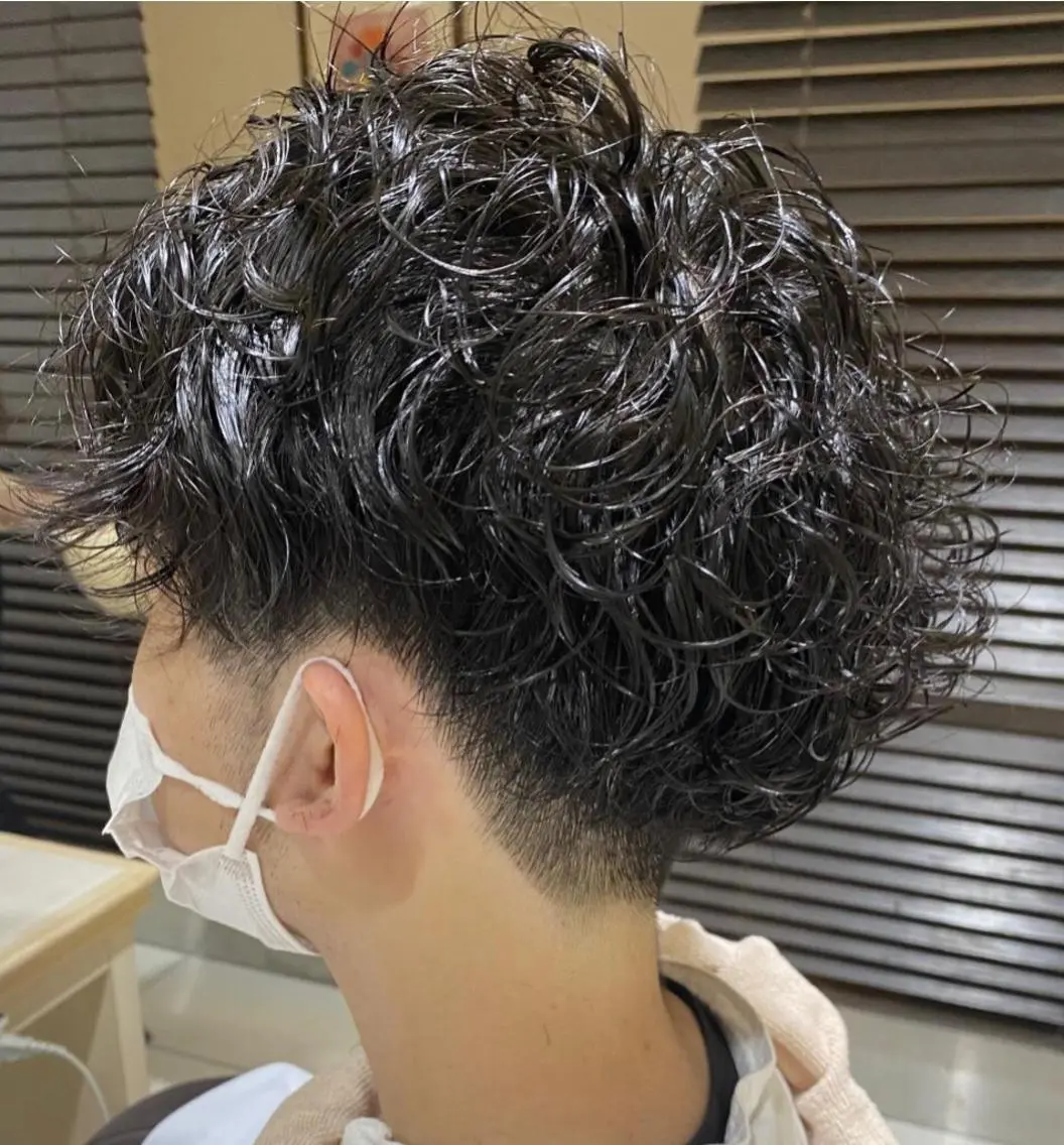 パーマ メンズ メンズパーマ スパイラルパーマ カぺリベラ 香里園店のヘアスタイル