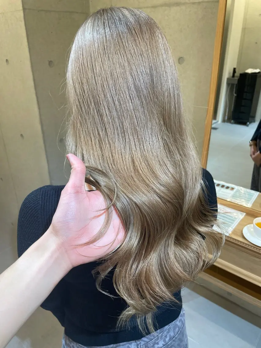 ロング カラー ブリーチ ヘアカラー トリートメント 羽田翔大/ブリーチ/ レイヤー/店長のヘアスタイル