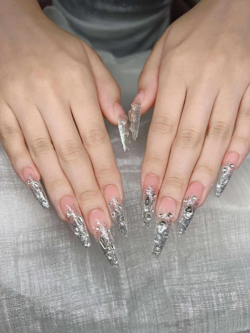 ネイル 長さ出し グラデーション 卒業式 キラキラネイル マグネットネイル ハンドネイル Lee Nailsのネイルデザイン