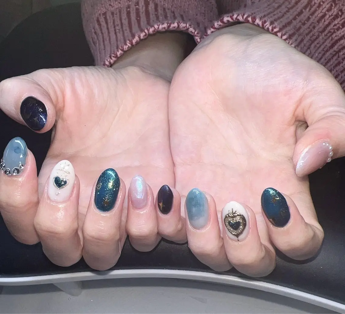 ネイル オーロラネイル チークネイル 長さ出し フットネイル フレンチネイル ハンドネイル Lee Nailsのネイルデザイン