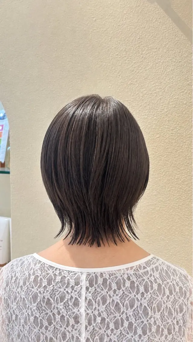 ショート レイヤーカット カット 佐々木 彩芽のヘアスタイル