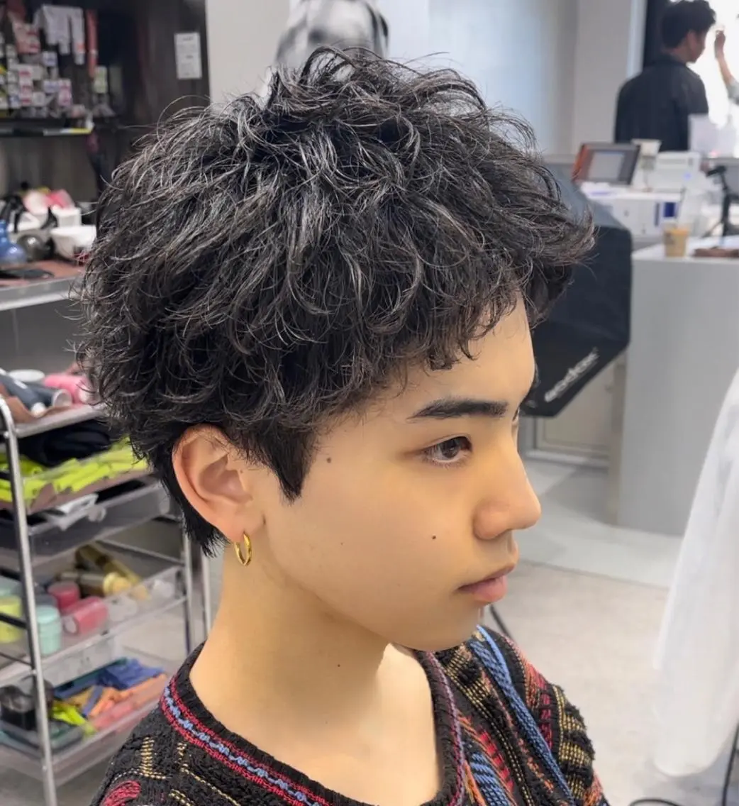 ショート パーマ メンズ メンズパーマ スペインカール スパイキーショート ツイストスパイラルパーマ 波巻きパーマ 松下 友希 【fifth】のヘアスタイル